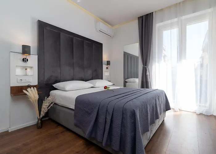 Antares Luxury Rooms 2